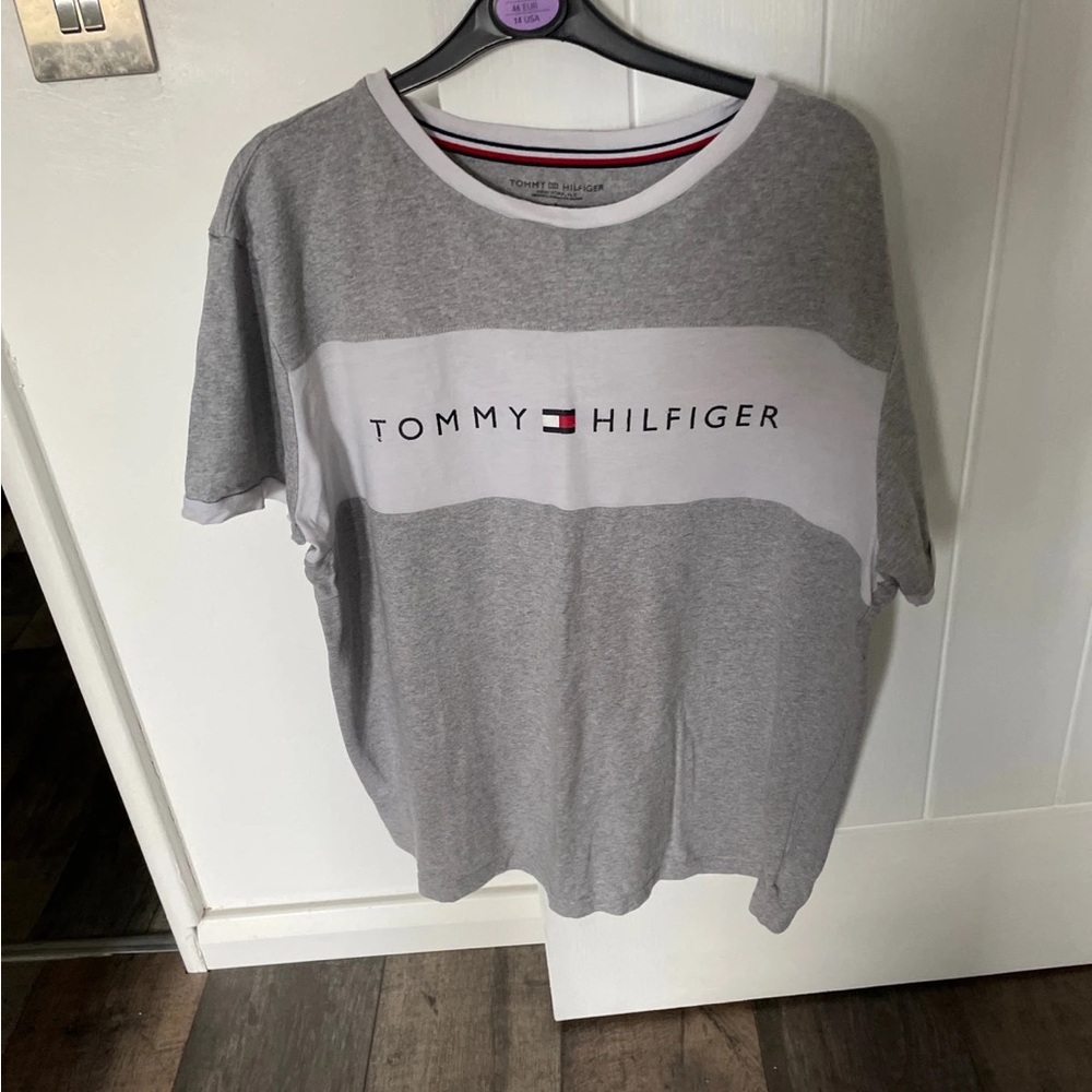 Tommy Hilfiger Gray and White Logo Tee